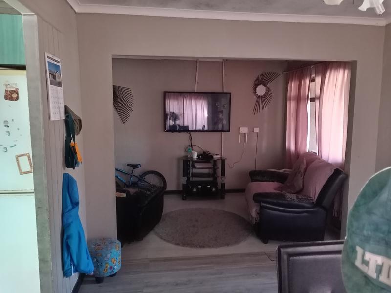 3 Bedroom Property for Sale in Lentegeur Western Cape